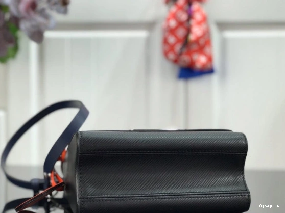 VUITTON PM TWIST LOUIS 0806